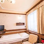 Ξενοδοχείο Parkhotel 4*