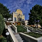 Parkhotel Ξενοδοχείο 4*